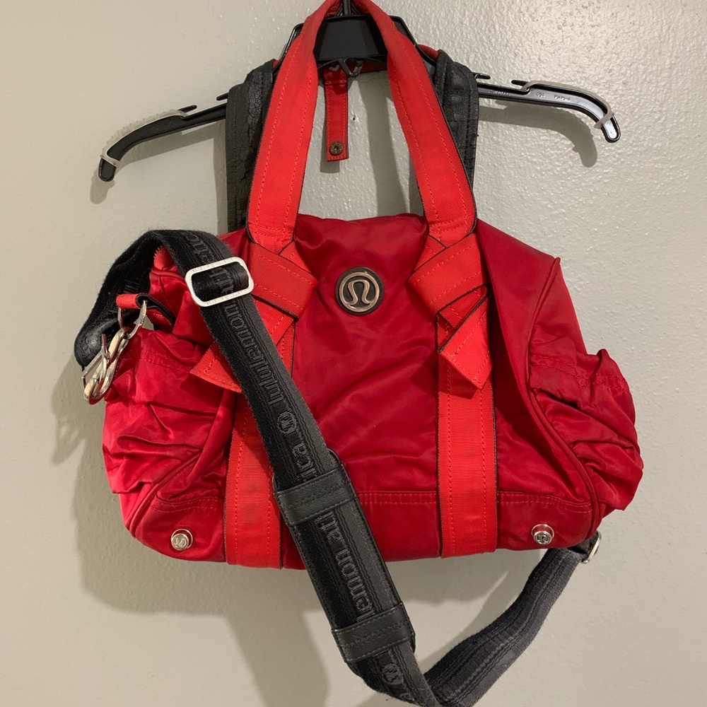 Lululemon duffle bag